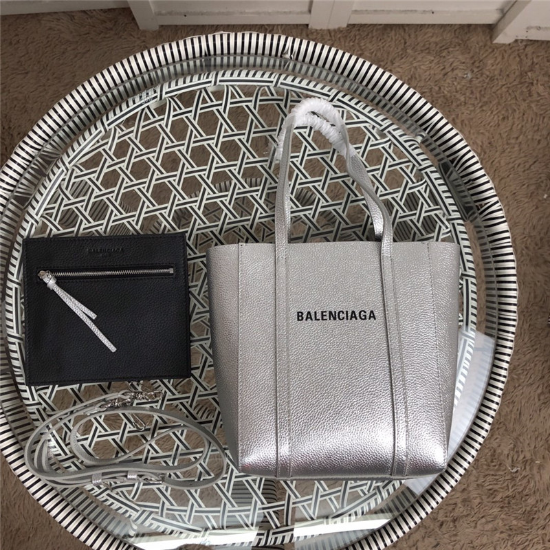 balenciaga tote bag small everyday replica bags - Image 2