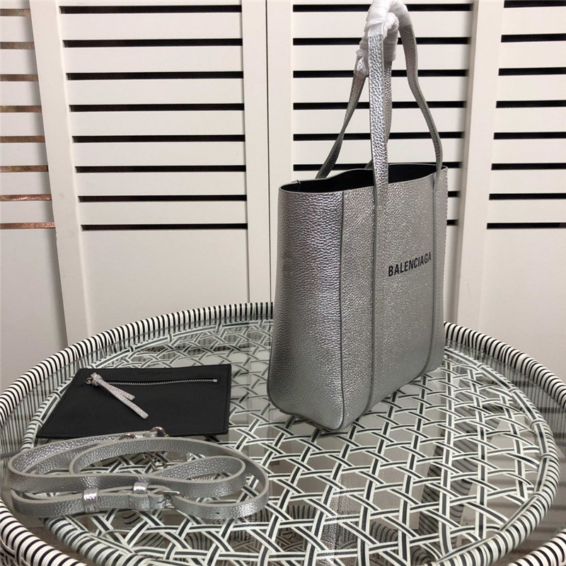 balenciaga tote bag small everyday replica bags - Image 4