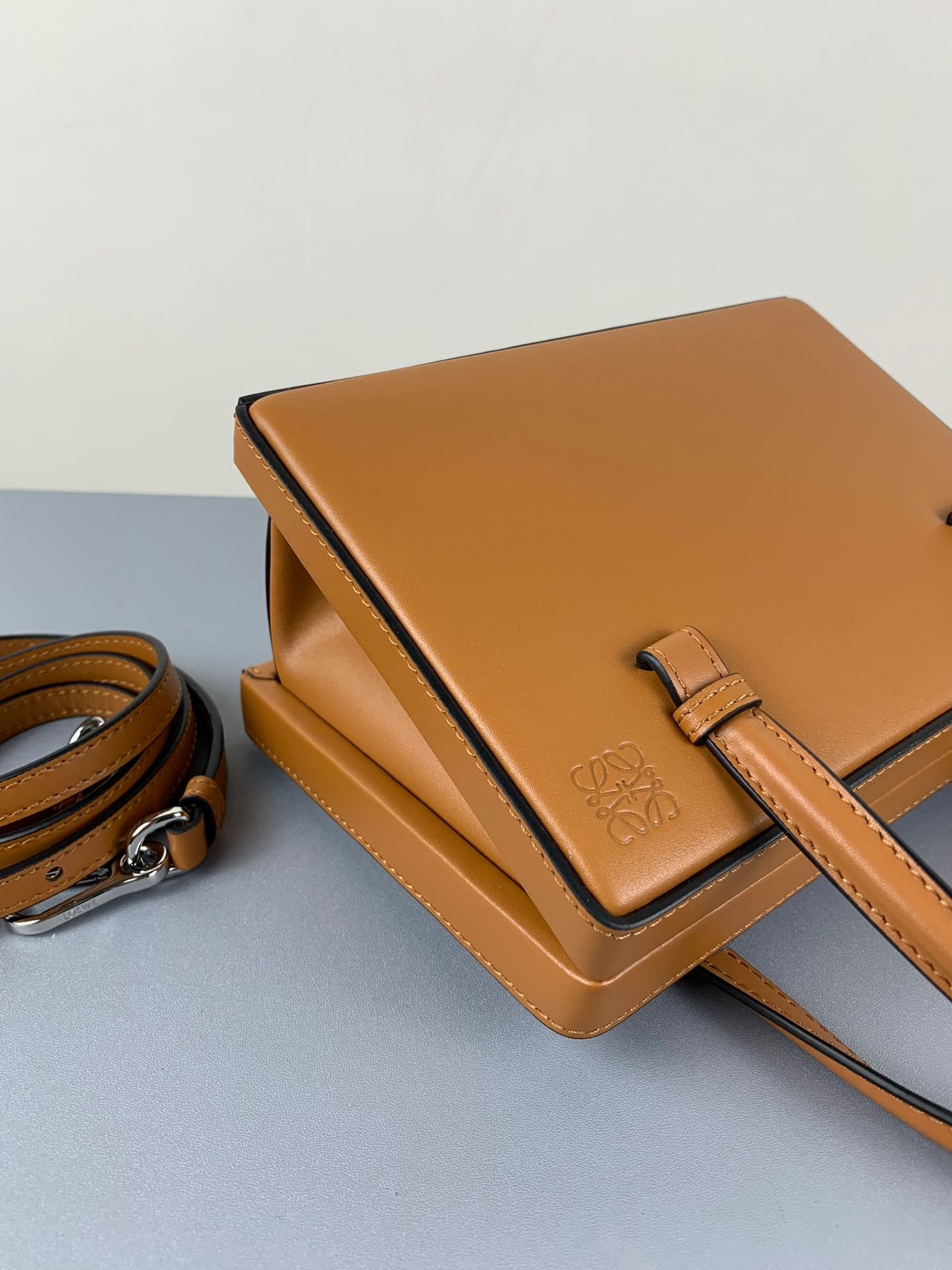 LOEWE Postal Bag Collection for woman - Image 5