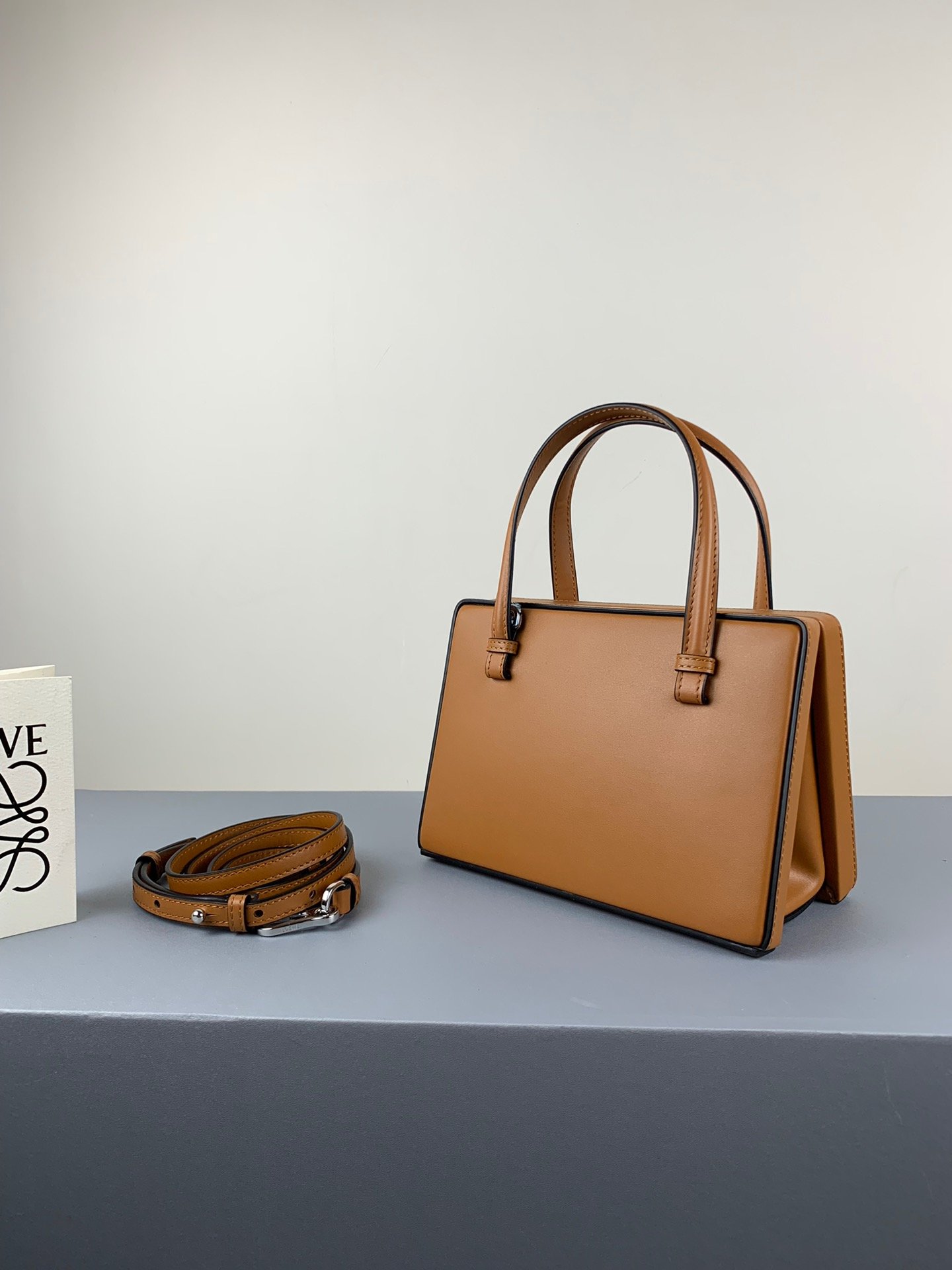 LOEWE Postal Bag Collection for woman - Image 7