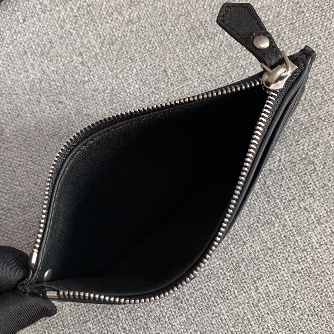 BOTTEGA VENETA Leather Check Cabat Tote Bag in Black - Image 3