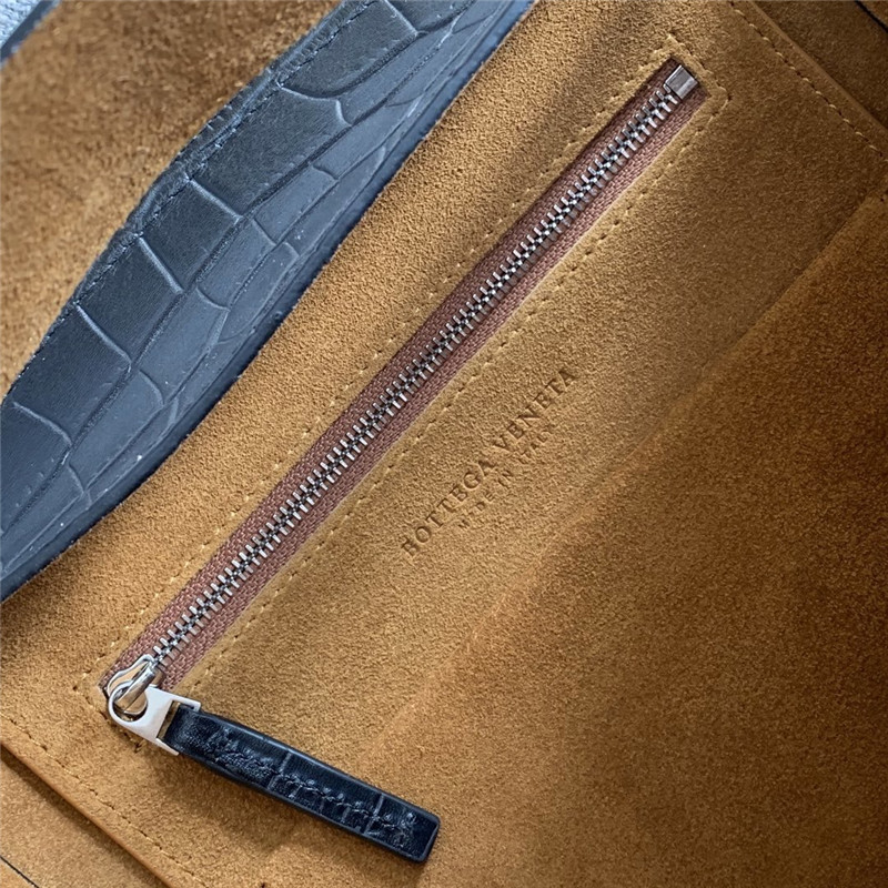 bottega veneta arco mini crocodile black - Image 6