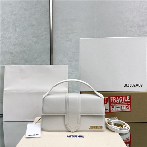 jacquemus bambino bag