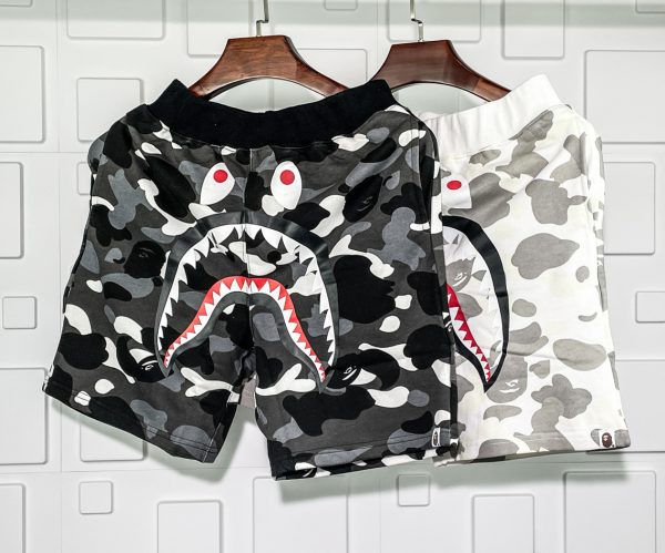 BAPE CAMOUFLAGE SHORTS BLACK AND WHITE