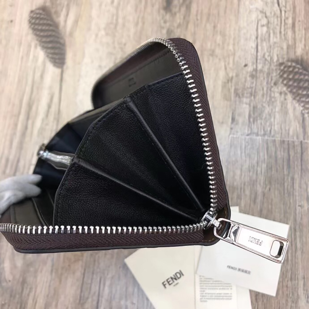 Fendi Brown Leather Wallet - Image 4