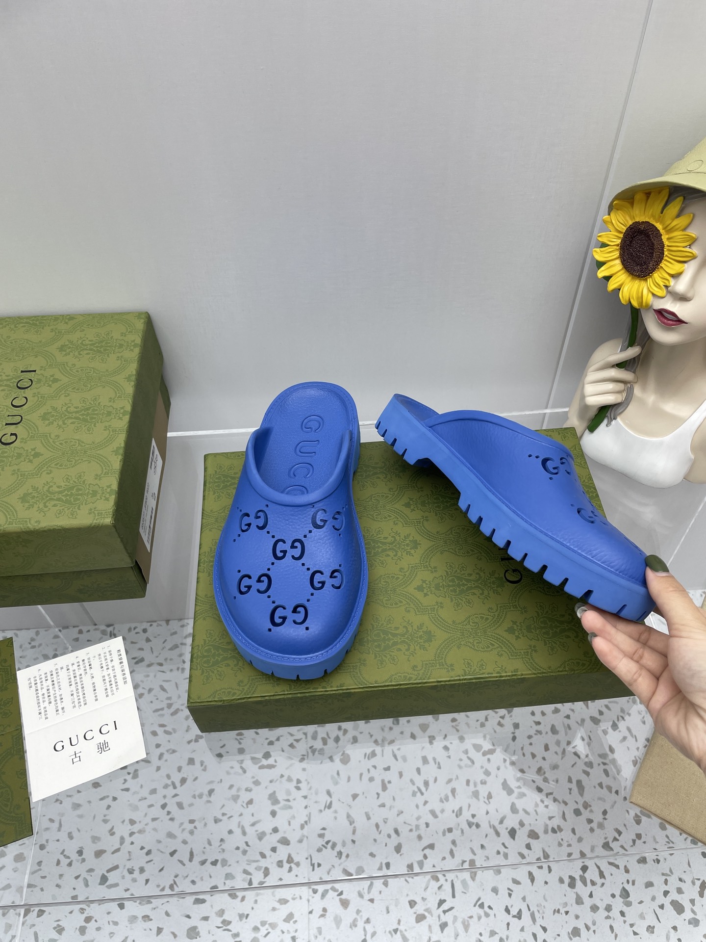 Gucci GG Slides Cave Slippers are versatile couple slippers blue - Image 5