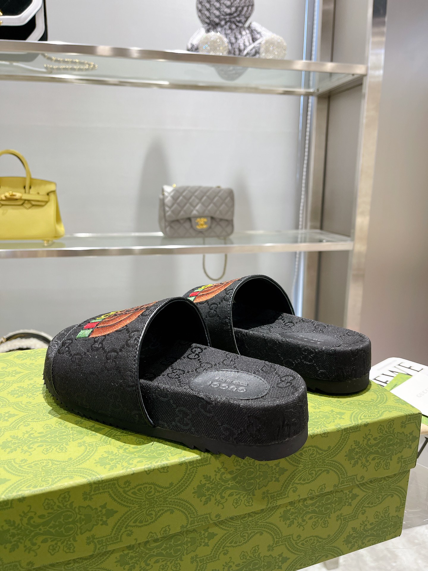 Gucci latest spring summer 2024 slippers C - Image 8