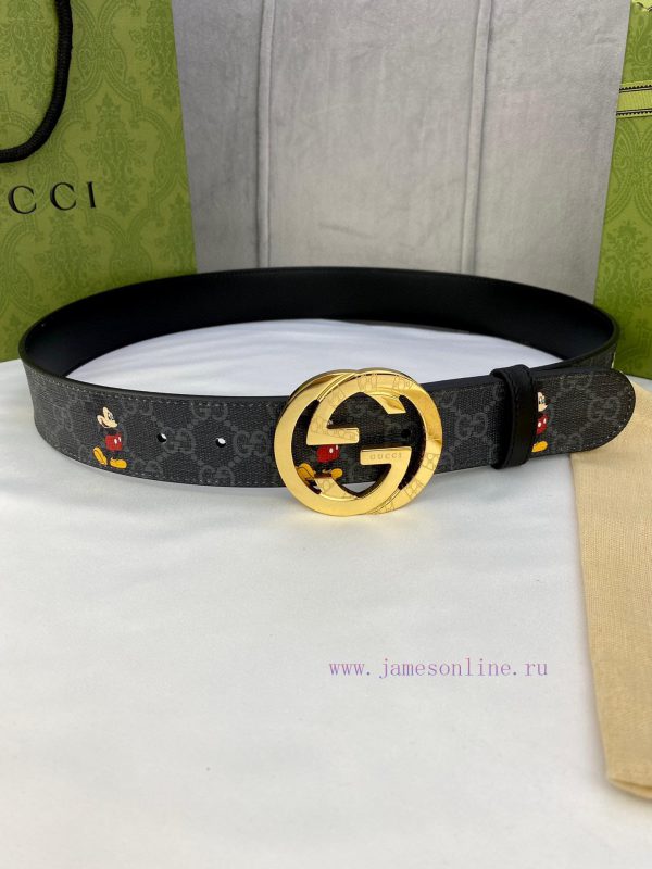 4.0cm wide Gucci double-sided belt, with GG Supreme canvas on one side infused with Mickey p 8bbeeb73